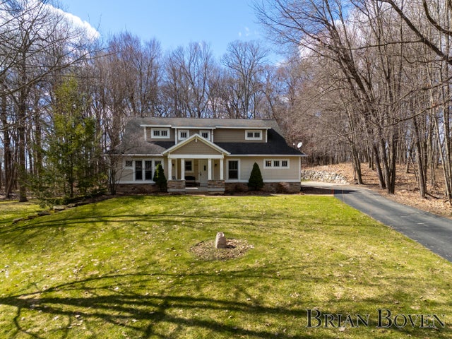 7389 Silver Ridge Drive Ne, Cannon township