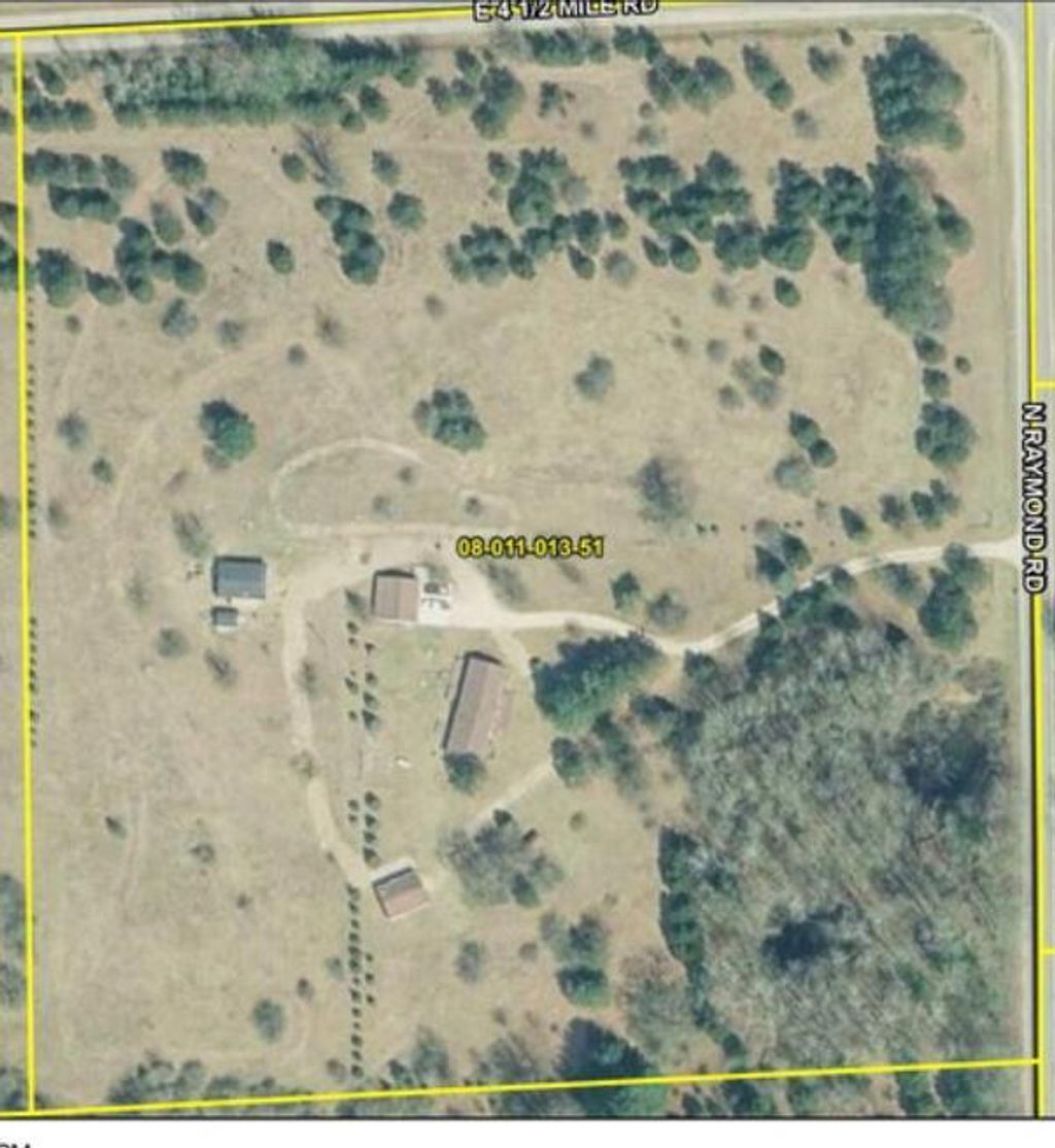 4395 N Raymond Road, Ellsworth township