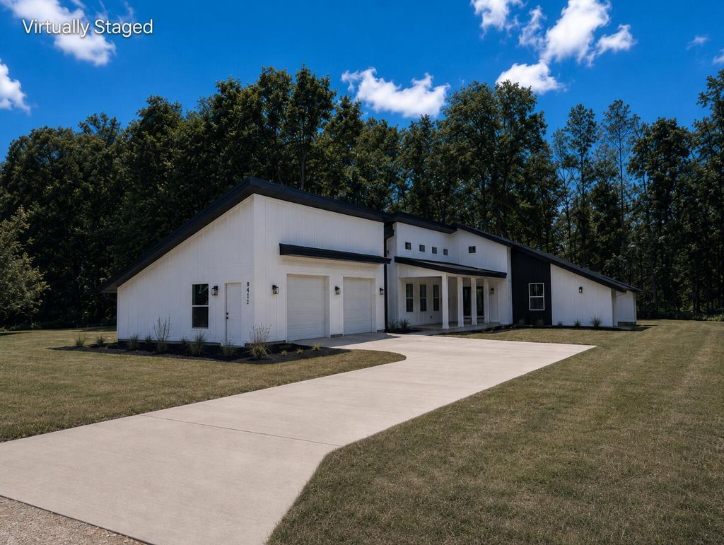 8411 Peninsula Drive W, Morton township