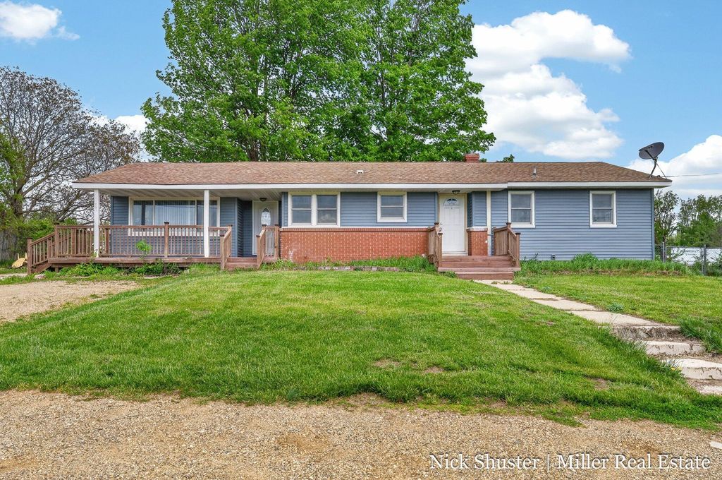 5375 Lansing Road, Windsor charter township