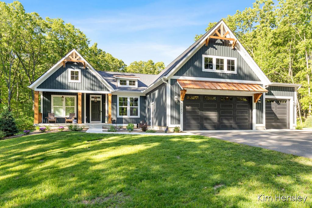 8780 Bentham Court, Courtland township