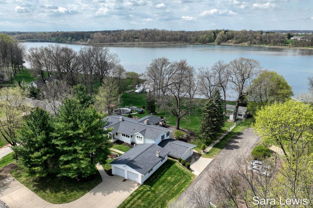 15710 Rich Lane, Prairieville township