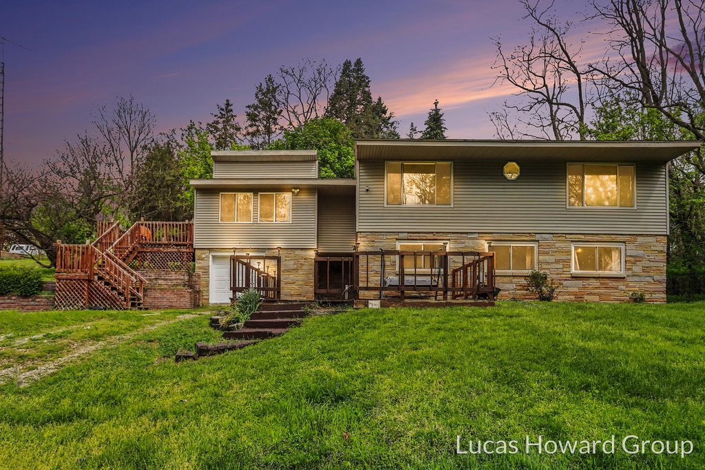 69582 S Nottawa Road, Sturgis township