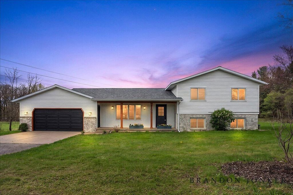9095 76th Street Se, Caledonia township