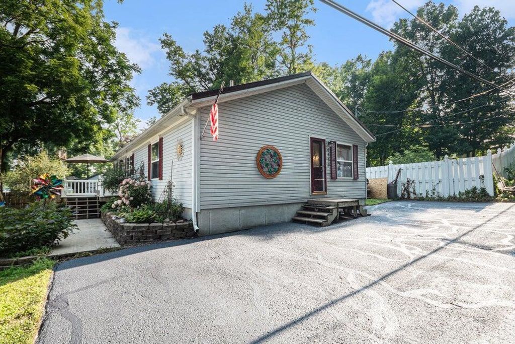 6859 Paradise Park, Boston township