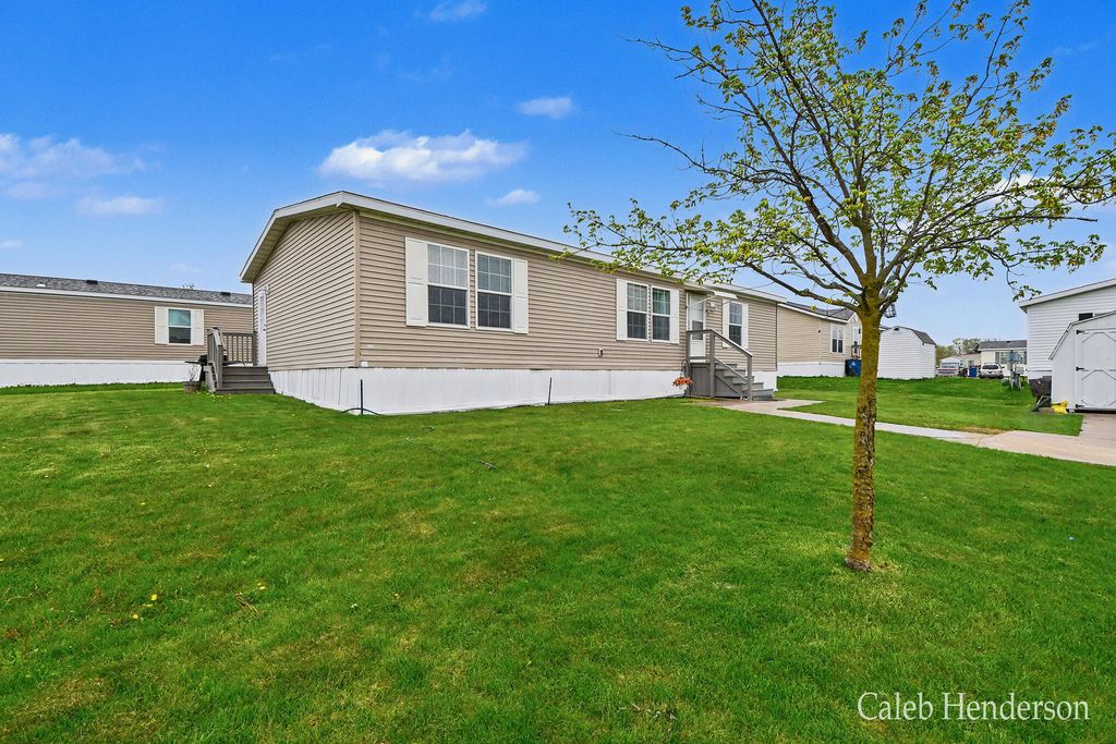 1131 Glasgow Avenue, Leighton township