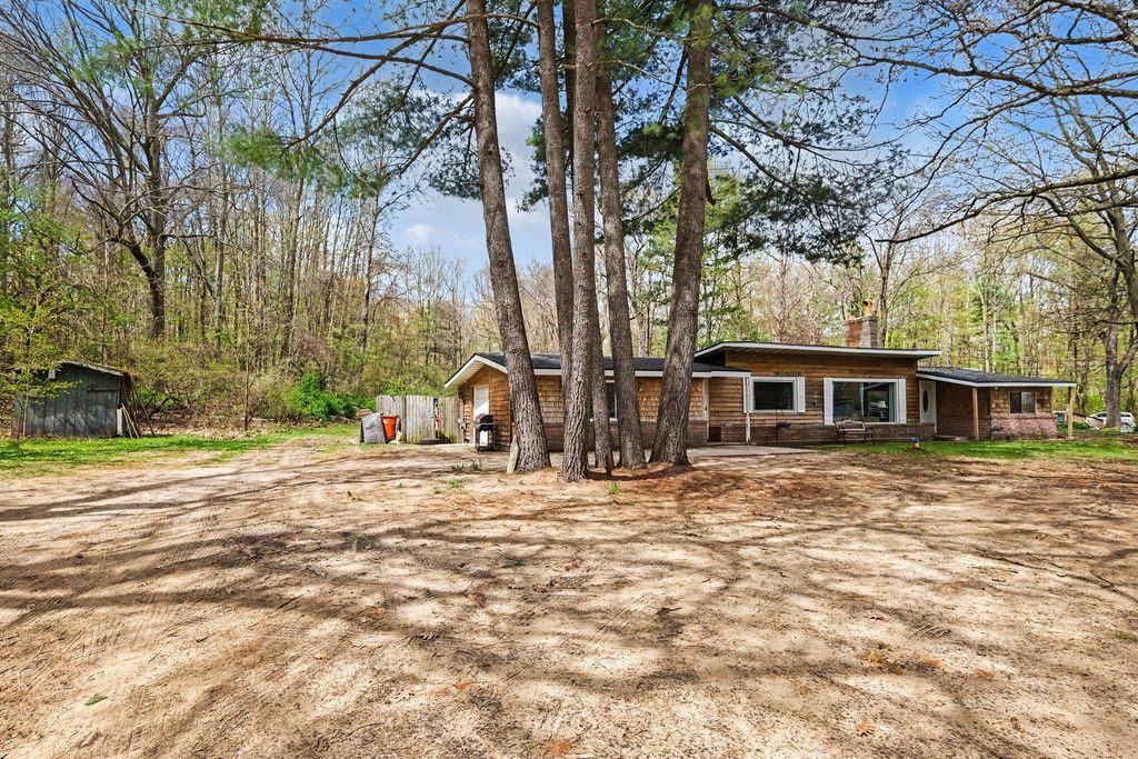 12502 Mcmurty Drive Ne, Spencer township