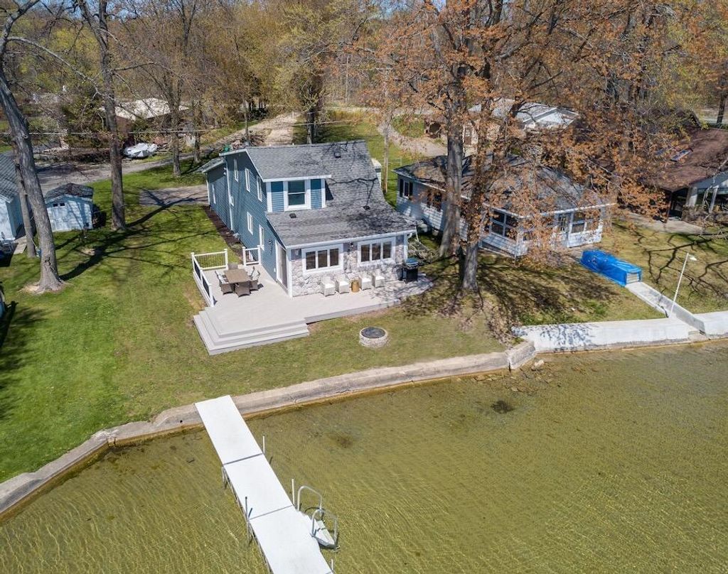 10877 Gun Lake Road, Yankee Springs township