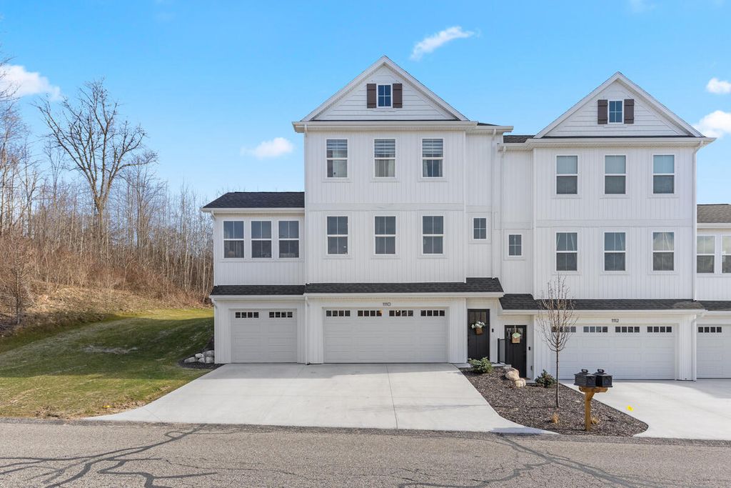 1236 Gleneagle Trail Unit: 41, Georgetown charter township
