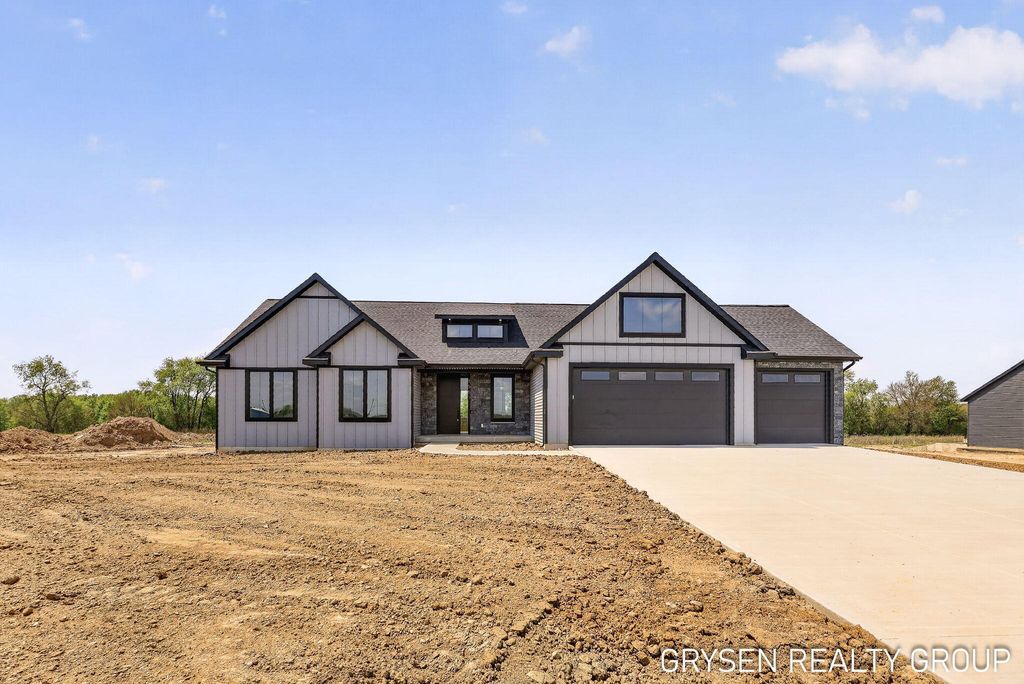 8561 Bosque Drive Se, Caledonia township