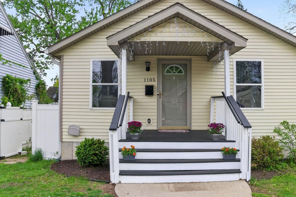 1105 Hazen Street Se, Grand Rapids city