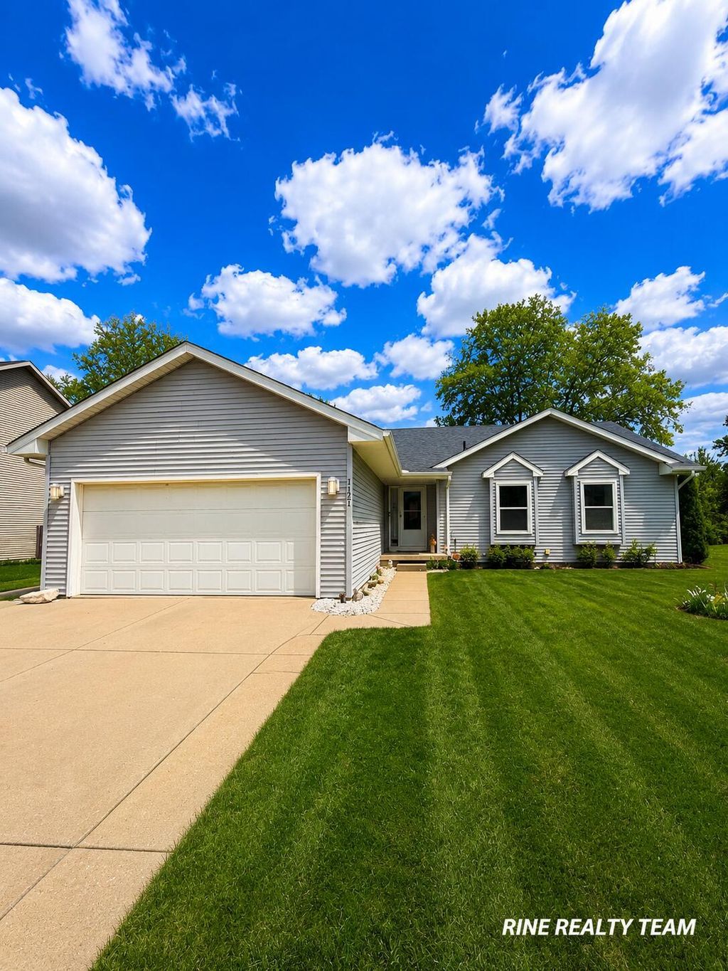 1121 Durango Drive, Delta charter township