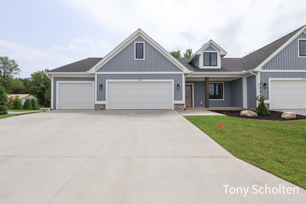 5145 Blendon Meadow Circle Unit: 28, Blendon township