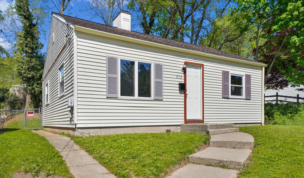 973 Valley Avenue Nw, Grand Rapids city