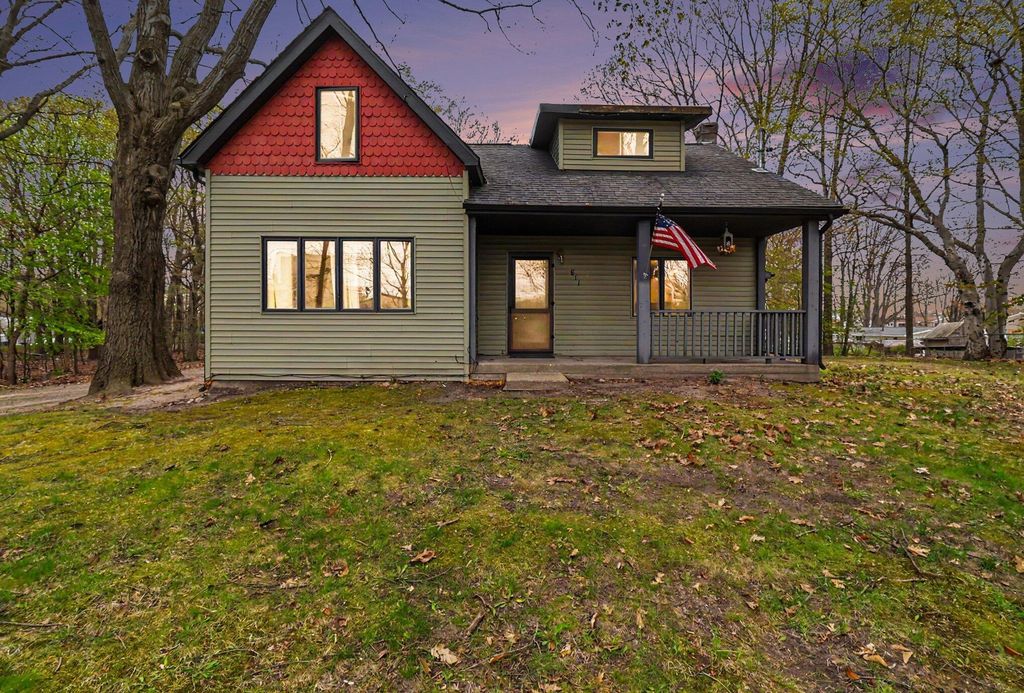 811 N Washington Avenue, Ludington city