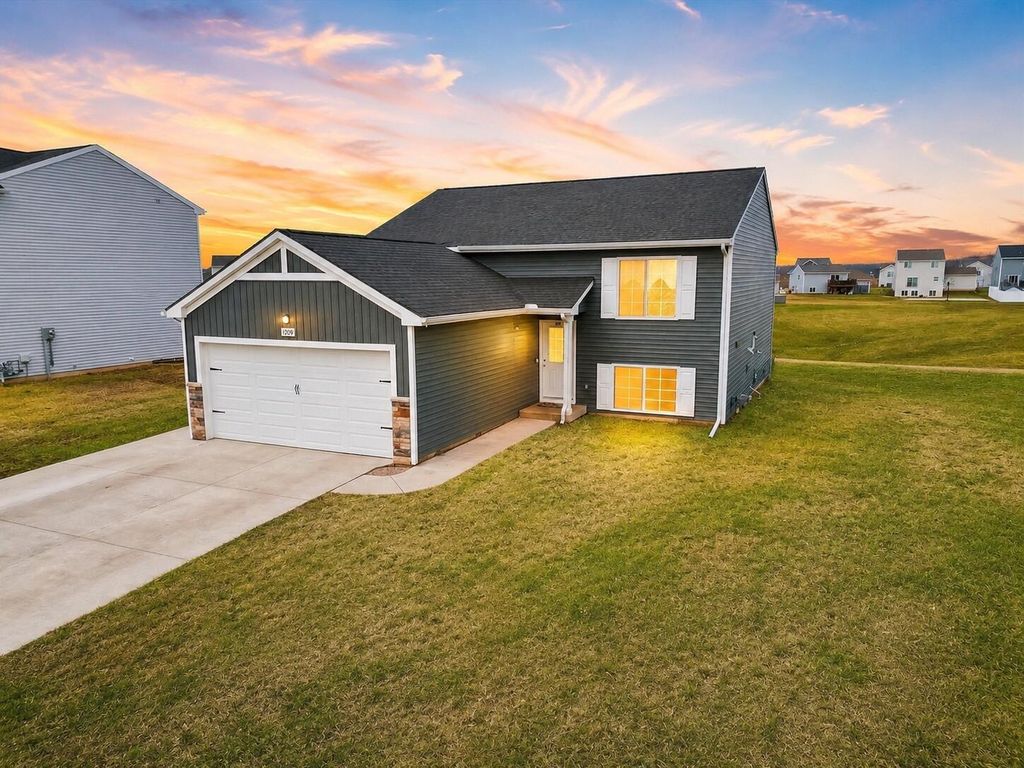 1700 Harper Grove Lane, Vicksburg village