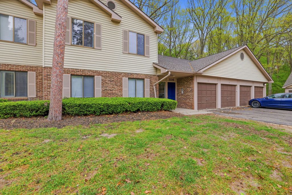 1116 Ambertrace Lane Unit: 7, Holland
