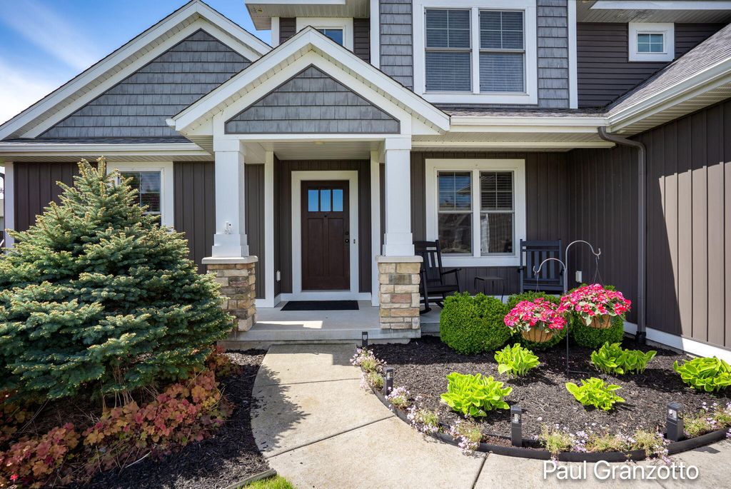 2480 Cedar West Drive, Georgetown charter township