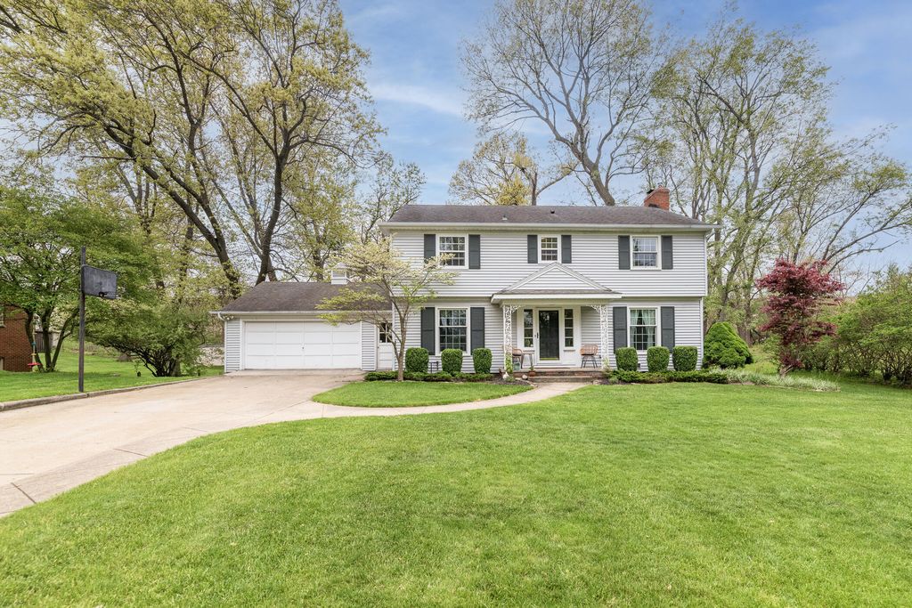 1738 Greenbriar Drive, Portage city