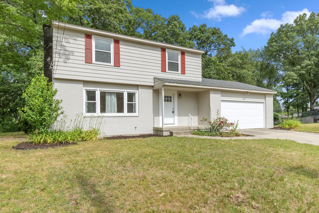 2647 Manitoba Court Ne, Grand Rapids