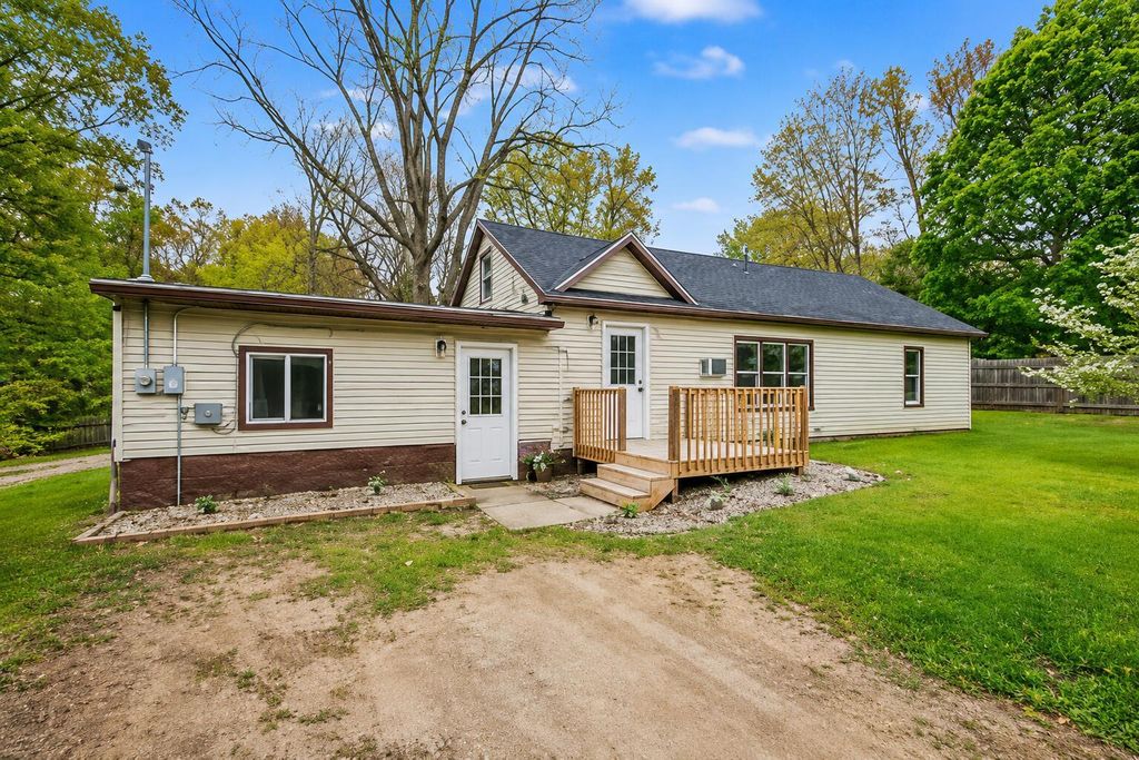 659 Academy Street, Allegan city