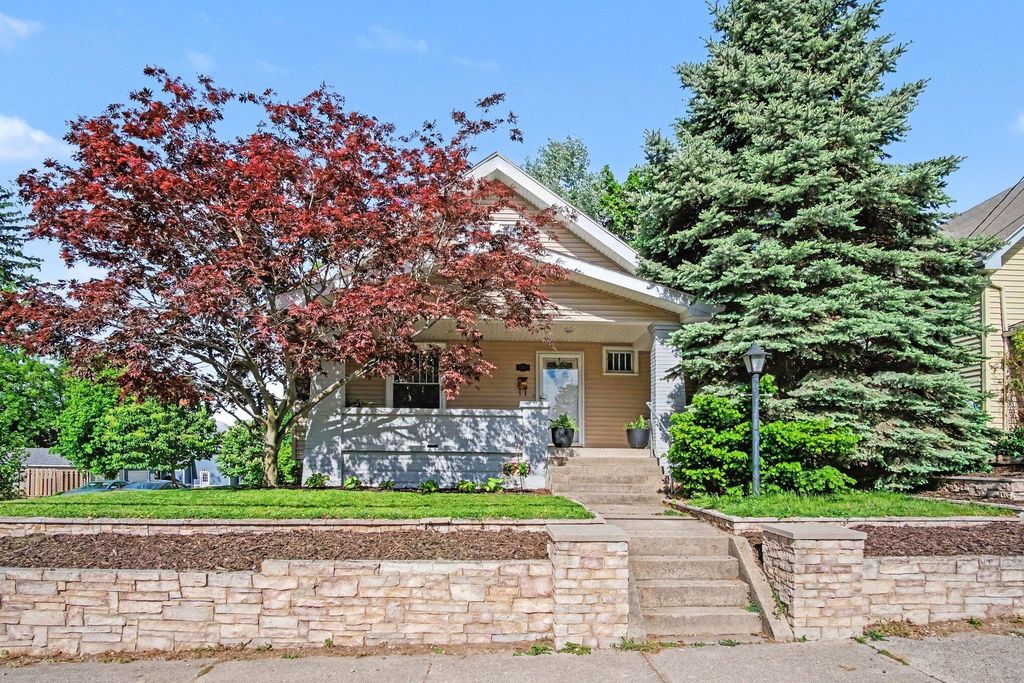 101 Arthur Avenue Ne, Grand Rapids city
