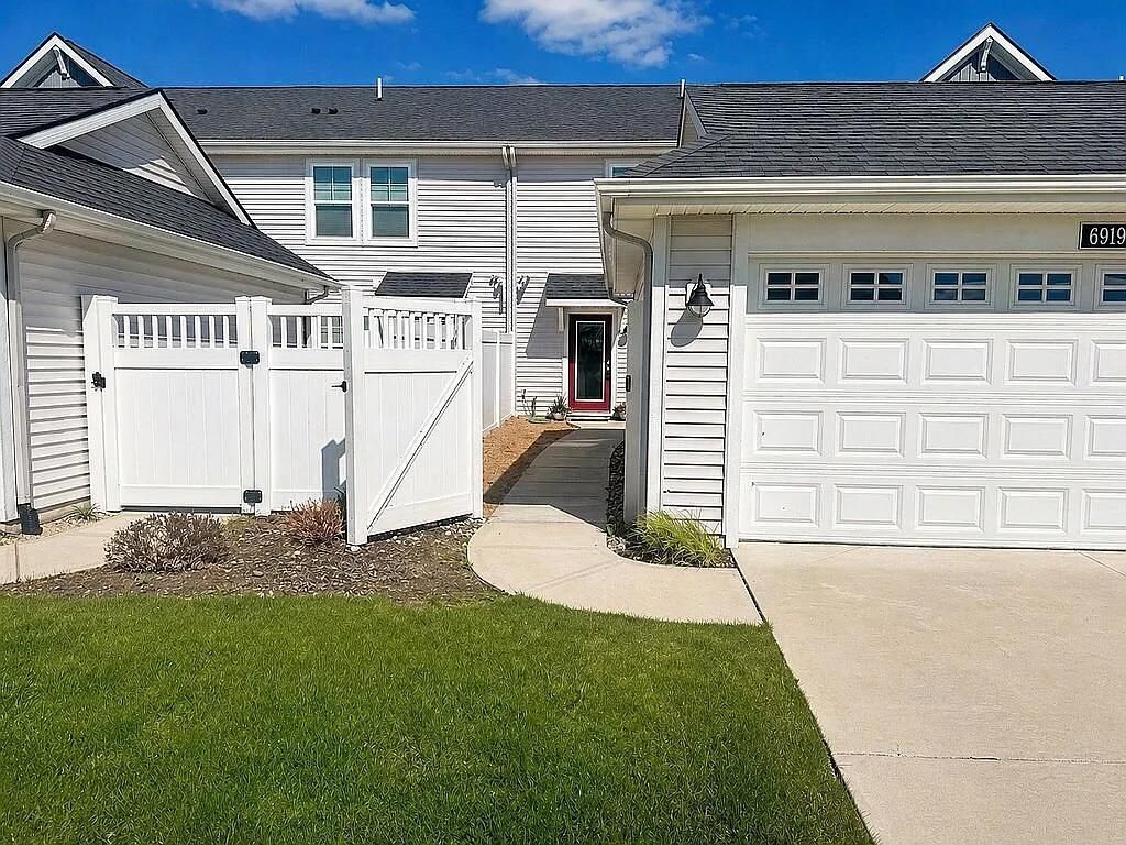 6919 Myers Lake Avenue Ne Unit: 9, Rockford