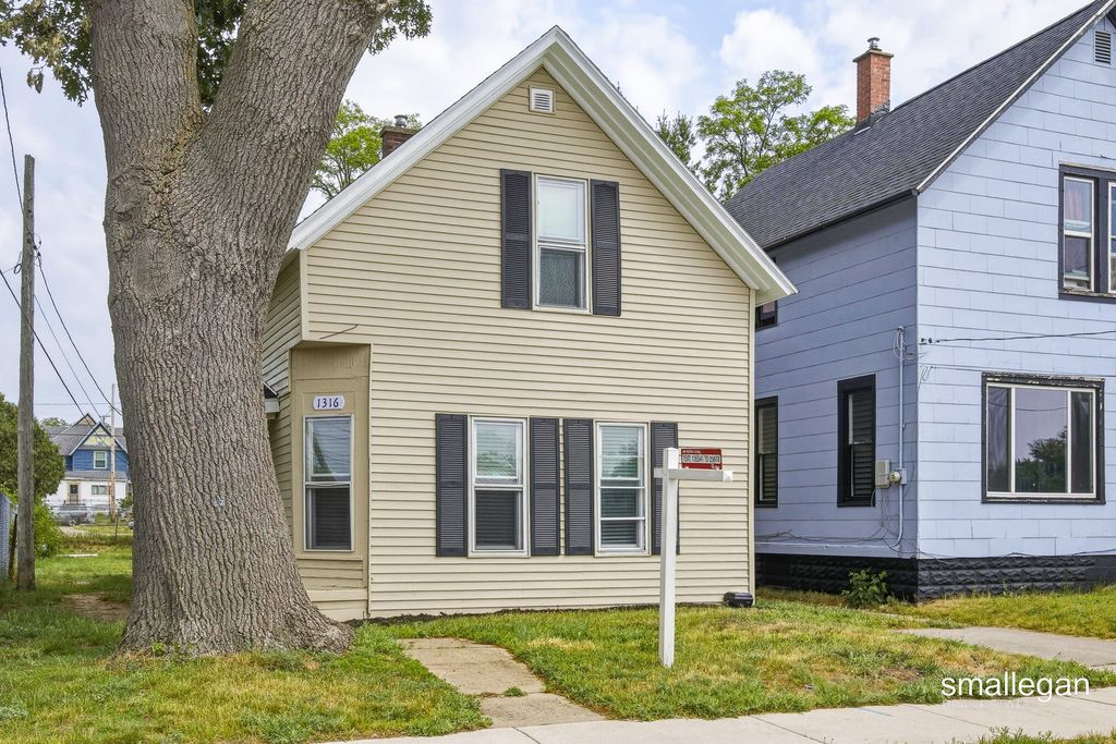 1316 Sanford Street, Muskegon city