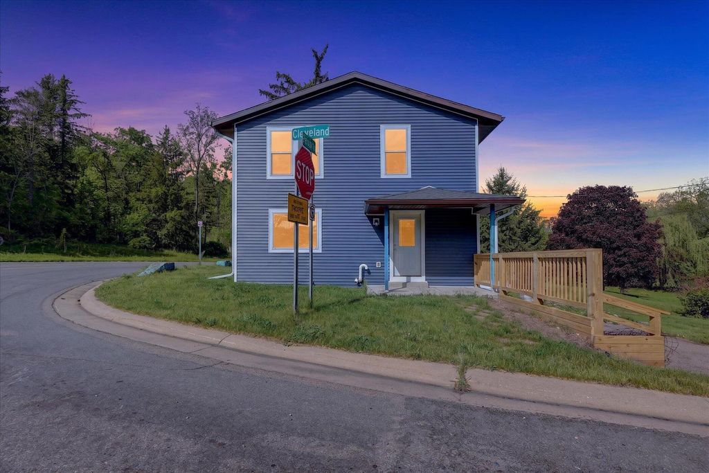 1387 E Riverside Drive, Ionia township