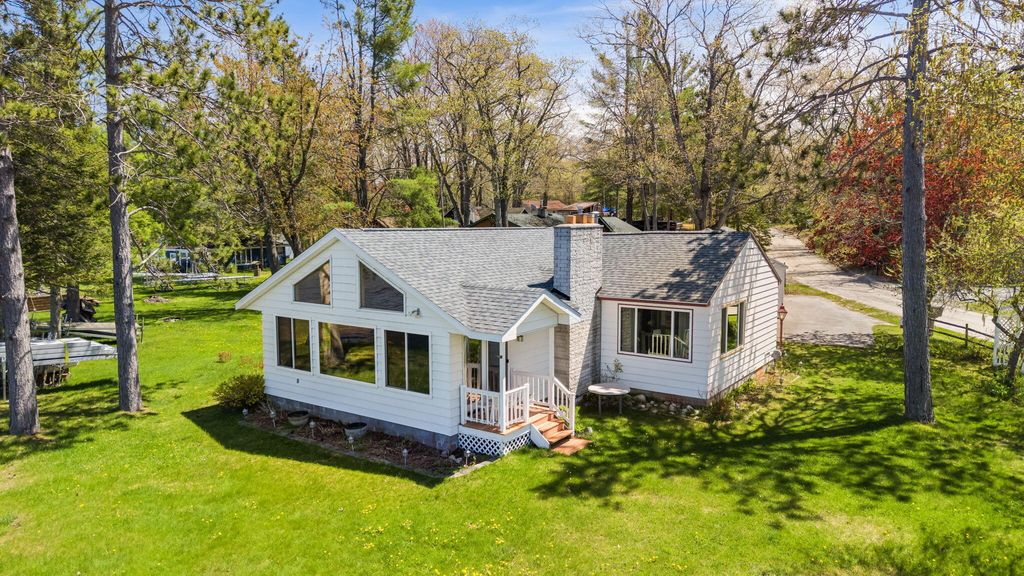 14296 Pointe Road, Montmorency township