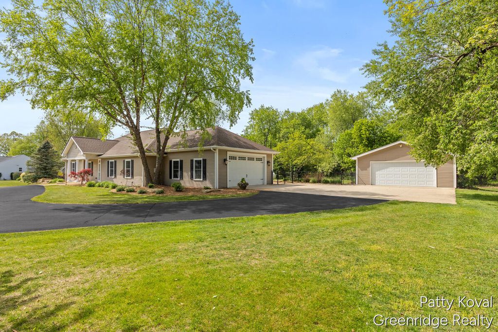 4454 Foxmoor Court, Irving township