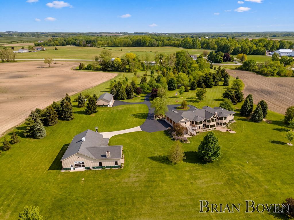 1740 7 Mile Road Nw, Comstock Park