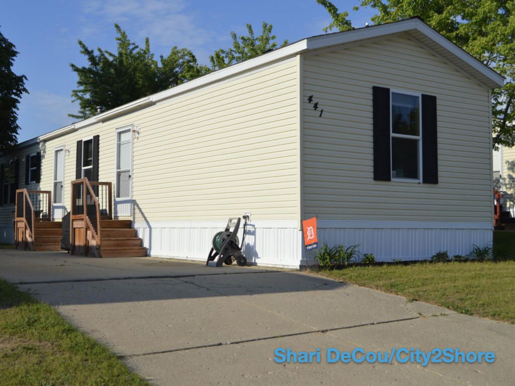 441 Tanglewood Drive Unit: 67, Barry township