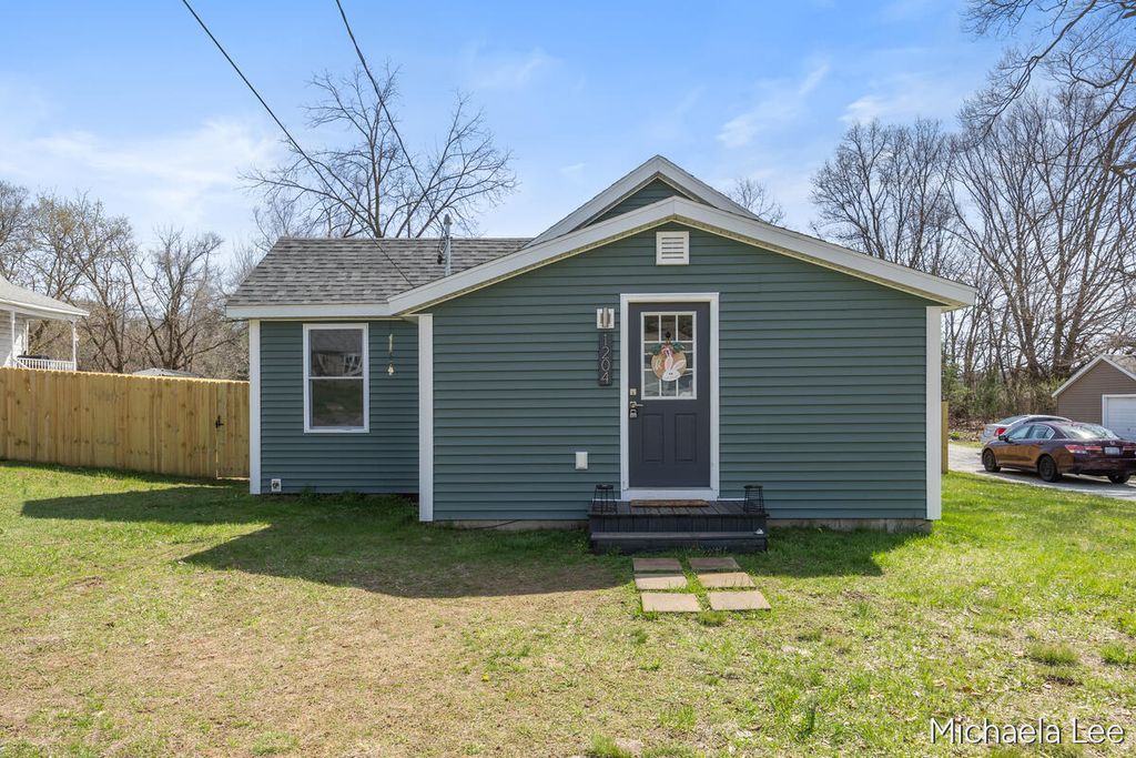 1204 Witham Road, Muskegon charter township