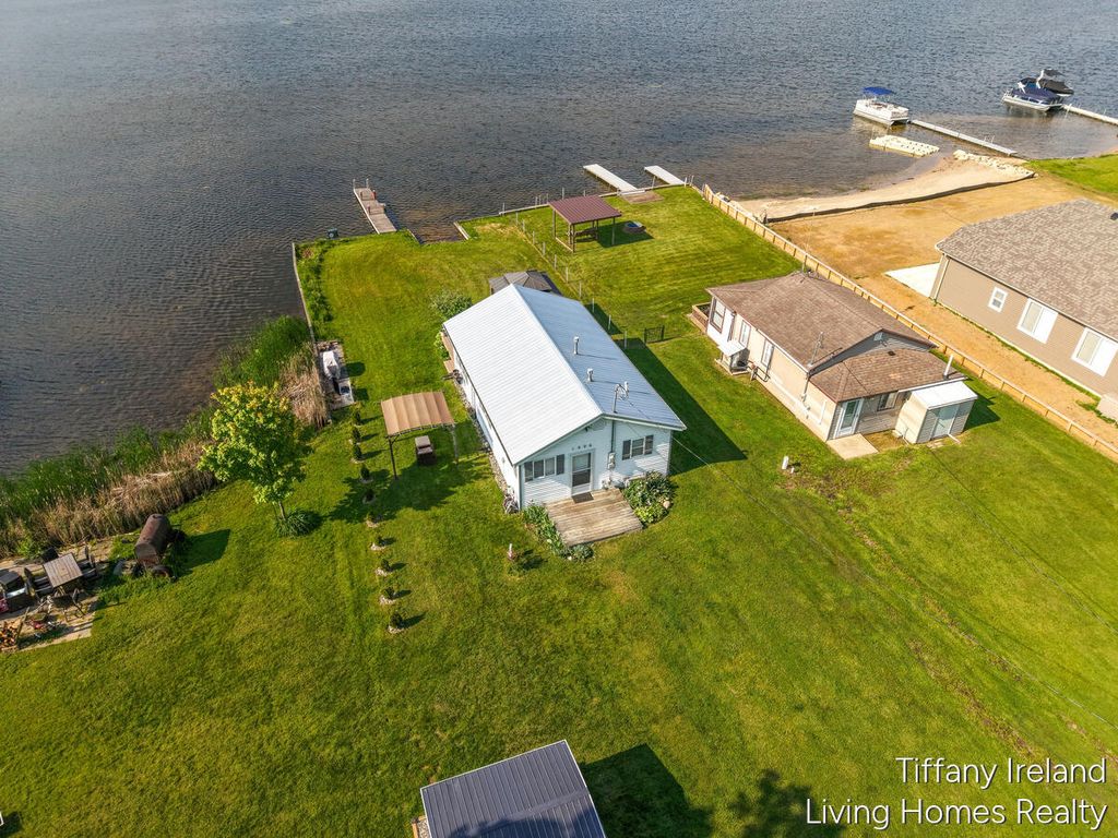 1996 Shore Drive, Orleans township