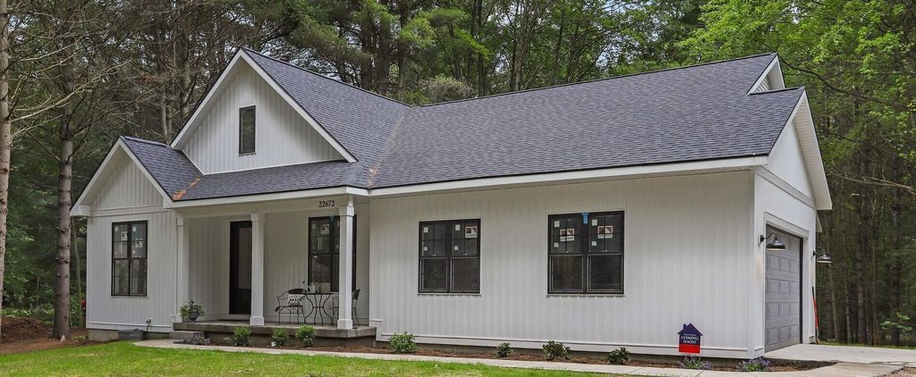 22672 W Kendaville Road, Pierson township