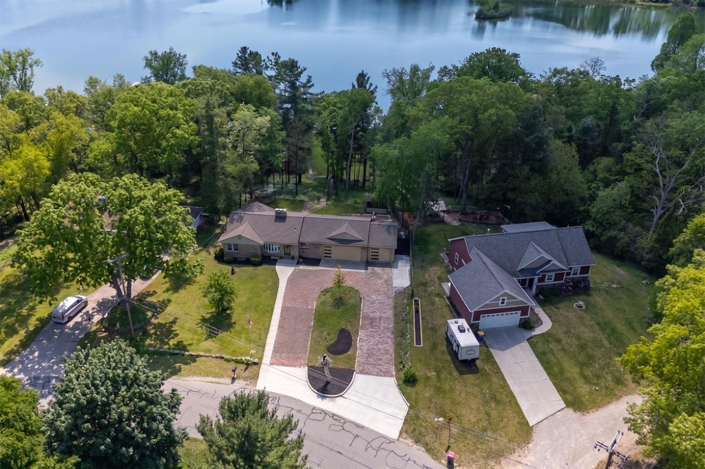 3311 Dorais Drive Ne, Grand Rapids