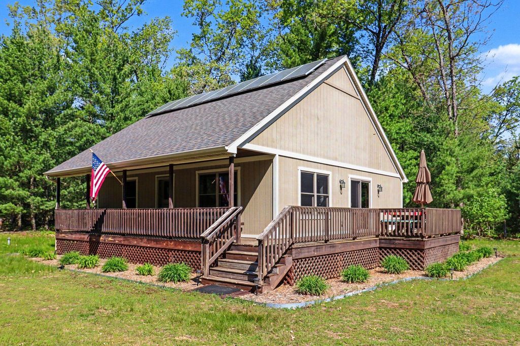 7766 E Bradshaw, Branch township