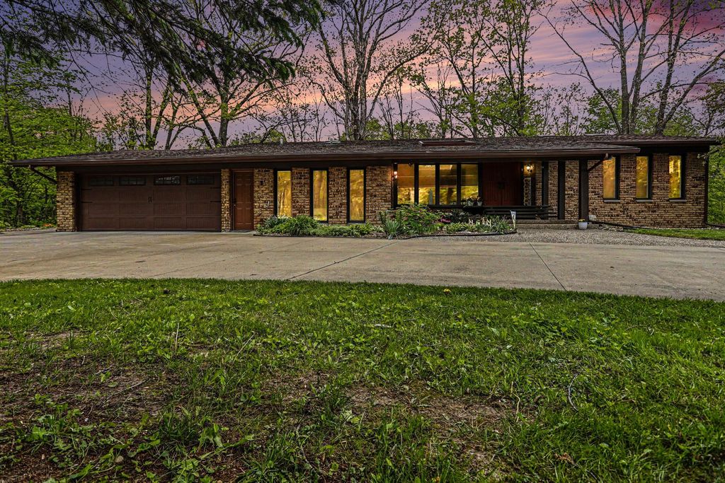 8730 B Avenue, Alamo township