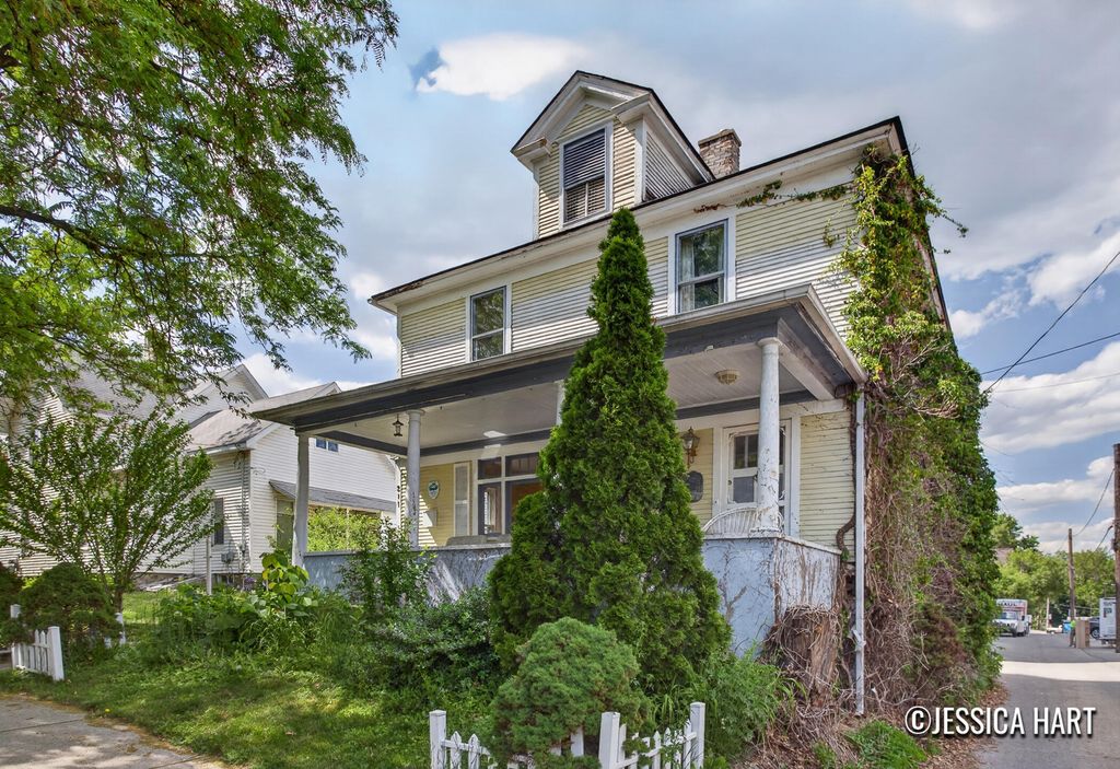 211 Trowbridge Street Ne, Grand Rapids city