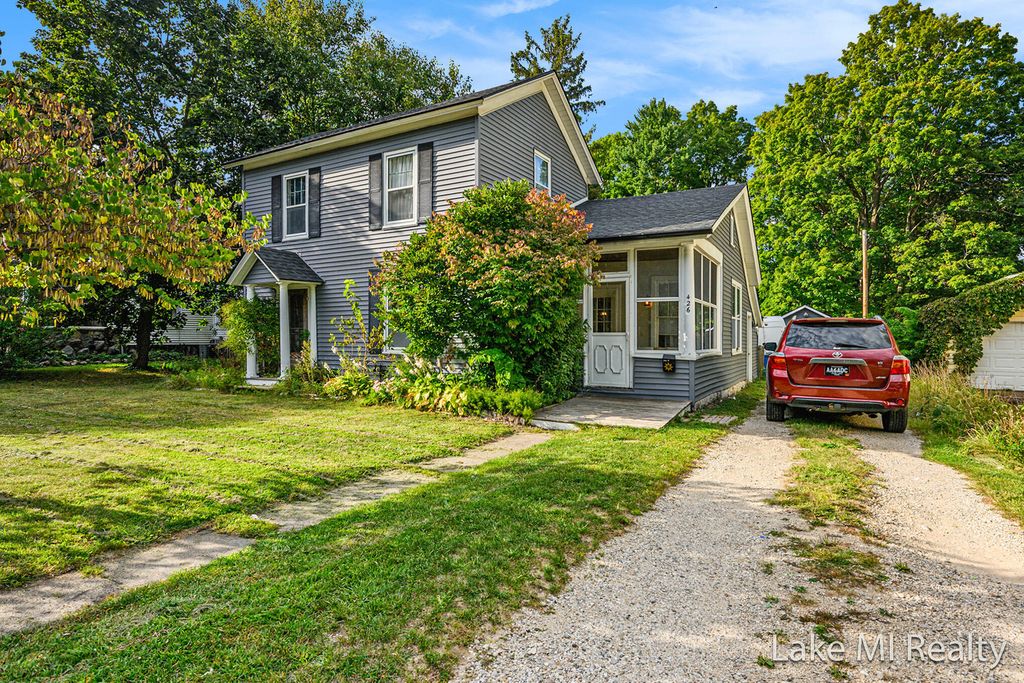 426 W Bridge Street, Plainwell city