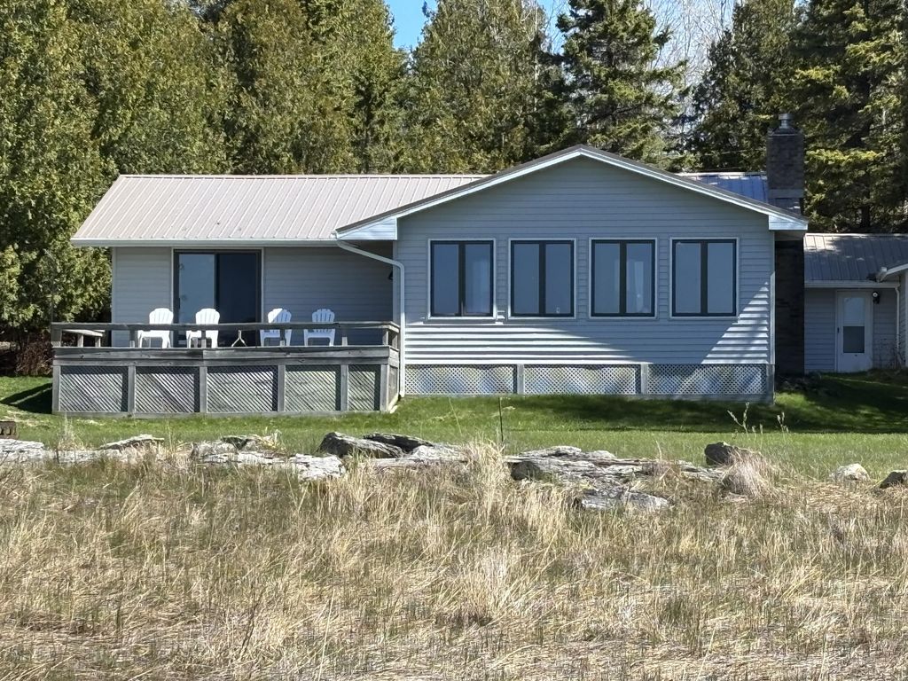 11983 Middle Beach Road, Naubinway