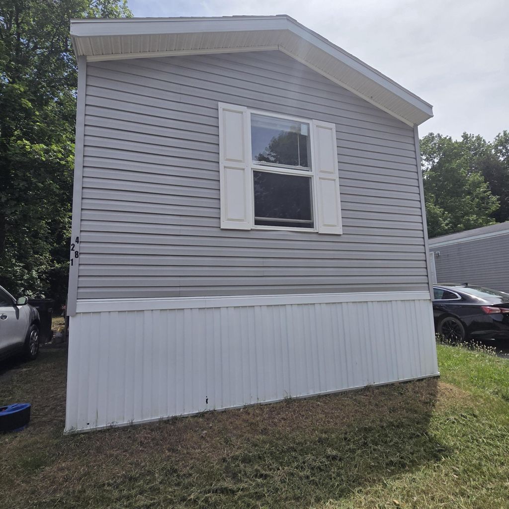 4281 Medie Street, Dorr township