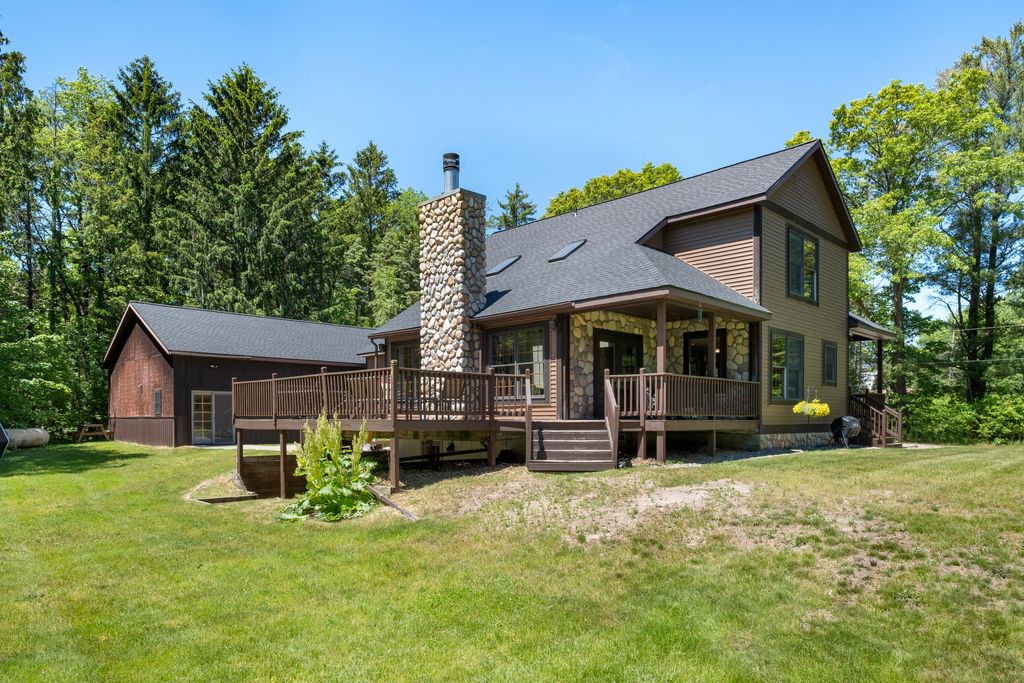13324 Hickory Road, Crockery township