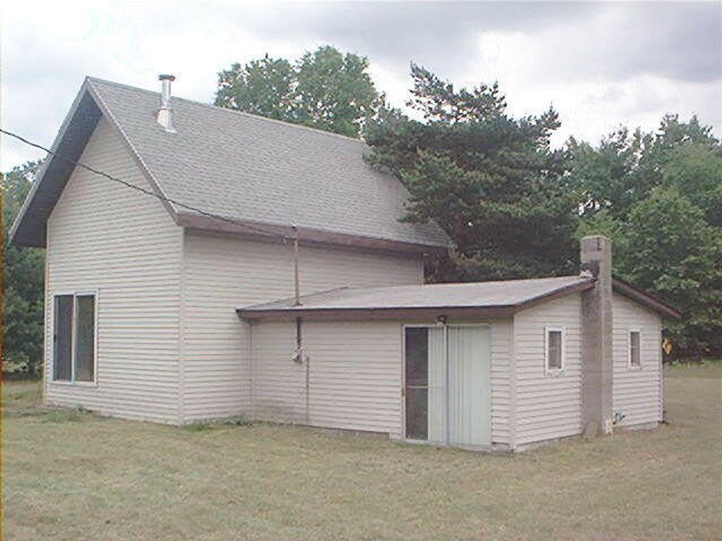 8635 W 16 Mile Road, Troy township