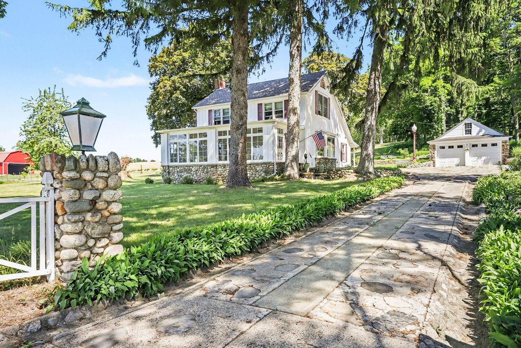 3189 125th Avenue, Monterey township