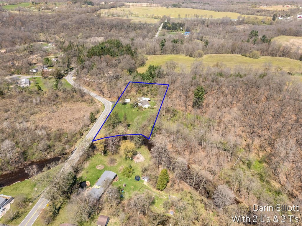 956 Prairie Creek Road, Ionia township