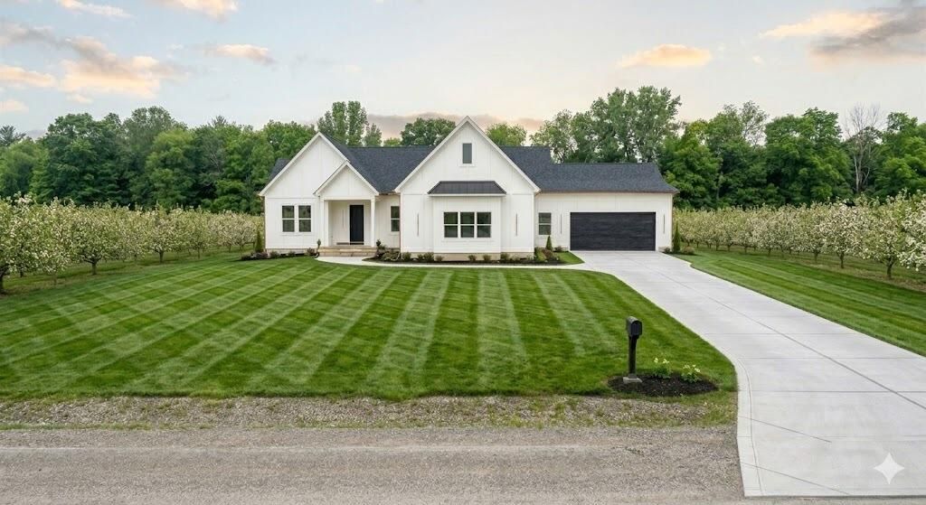 8229 Herrington Avenue, Plainfield charter township