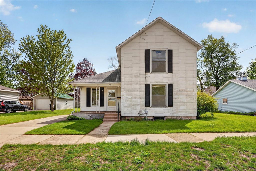 124 Washington Street, Sparta village