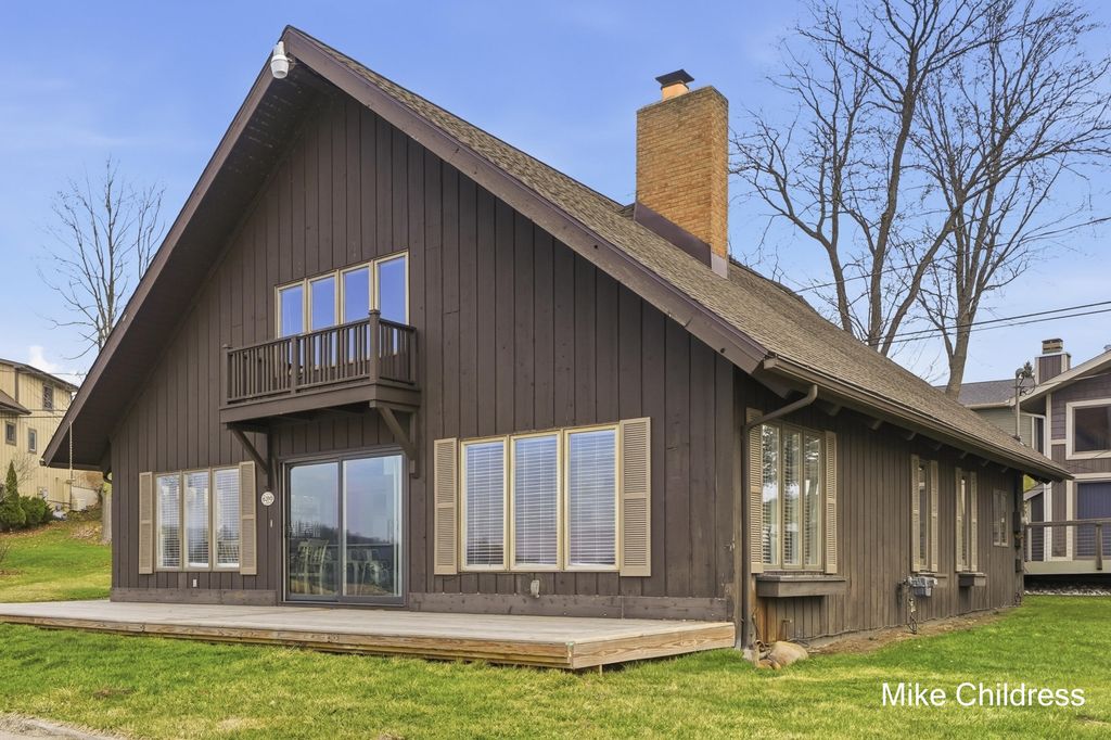 6390 Lakeshore Drive, Boston township